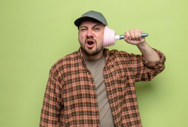 cara mengeluarkan kapas dari telinga