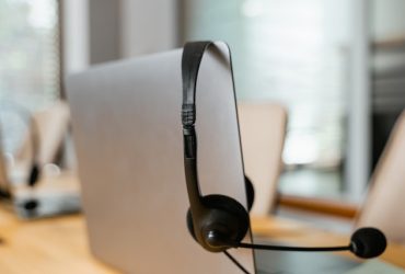 tips menggunakan headset
